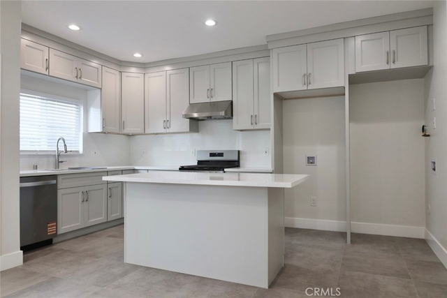8171 Orangewood - Photo 1