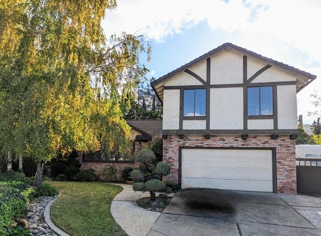6525 Idlewild Court - Photo 1