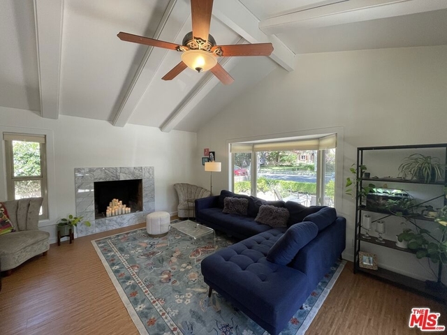 448 W 10th Street - Photo 1