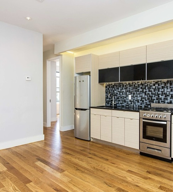 462 Pulaski Street - Photo 1