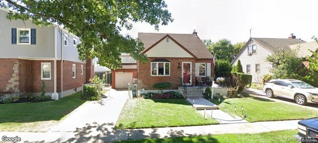 8438 246th Street - Photo 1
