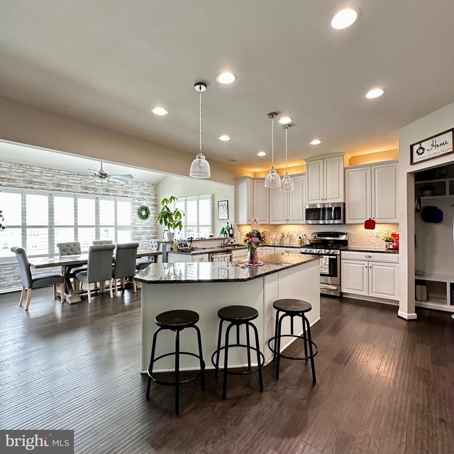 23 Taylors Hill Way - Photo 1