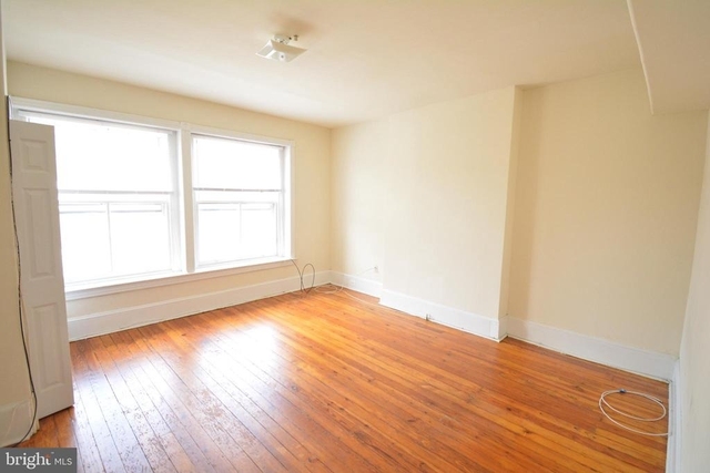 444 W Queen Lane - Photo 1