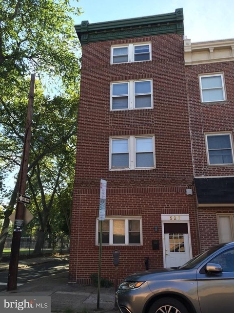 527 S 7th Street S - Photo 1