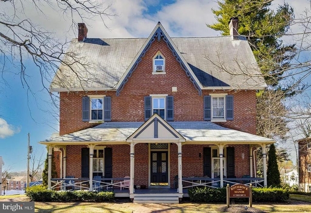 428 N Church Street - Photo 1