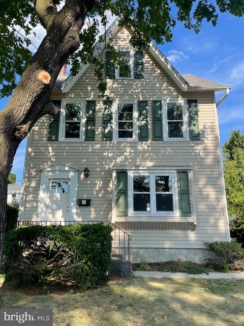 121 S 10th Street - Photo 1