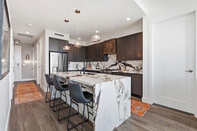 222 West Ave - Photo 1