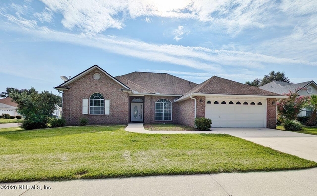 2413 Cedar Trace Drive W - Photo 1