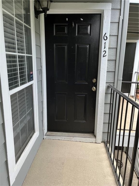 612 Granville Court - Photo 1