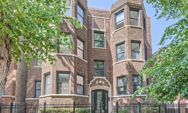 1420 W Winnemac Avenue - Photo 1