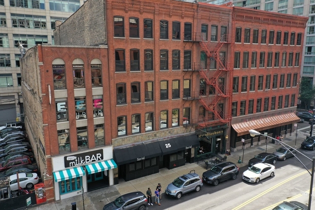 25 W Hubbard Street - Photo 1