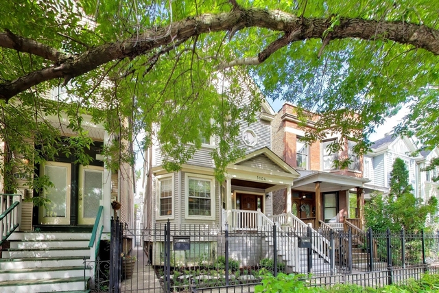 3104 N Southport Avenue - Photo 1