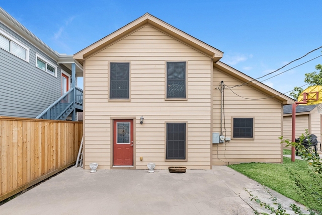 709 1/2 Gale Street - Photo 1