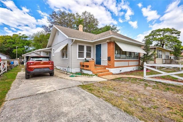 2521 4th Street S - Photo 1