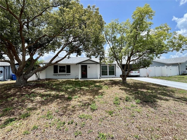 704 Torrey Pines Avenue - Photo 1