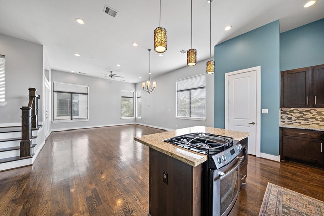 714 E 20th St - Photo 1