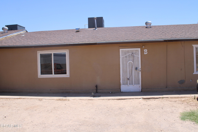 1368 Reid Road - Photo 1
