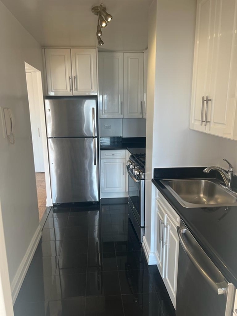 8th Avenue / W 52nd St - Photo 1