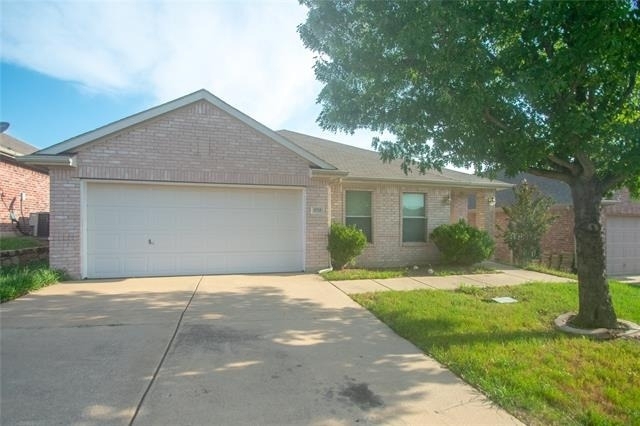 3725 Sapphire Street - Photo 1