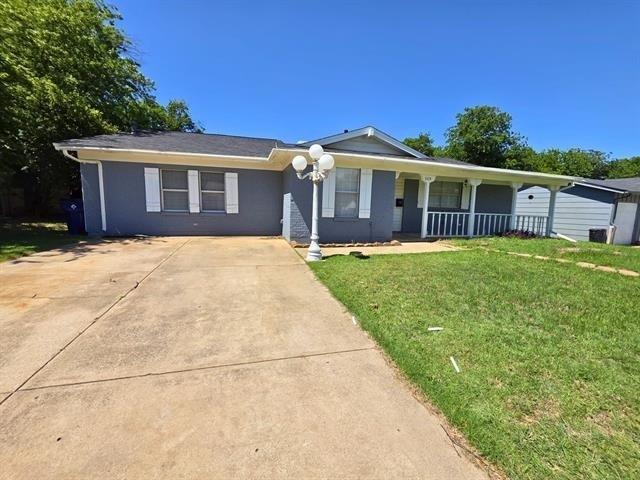 209 E Eller Avenue - Photo 1