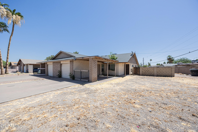 2145 S Dorsey Lane - Photo 1