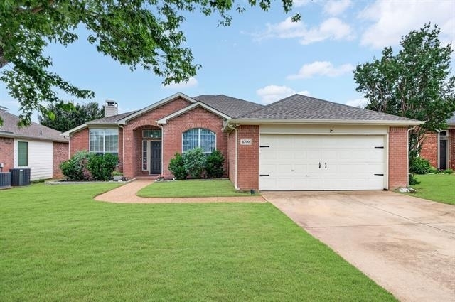 1700 Birch Lane - Photo 1