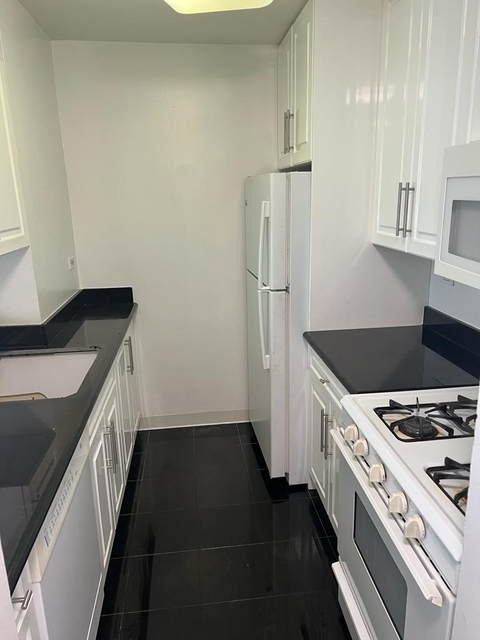 East 71st Street - Photo 1