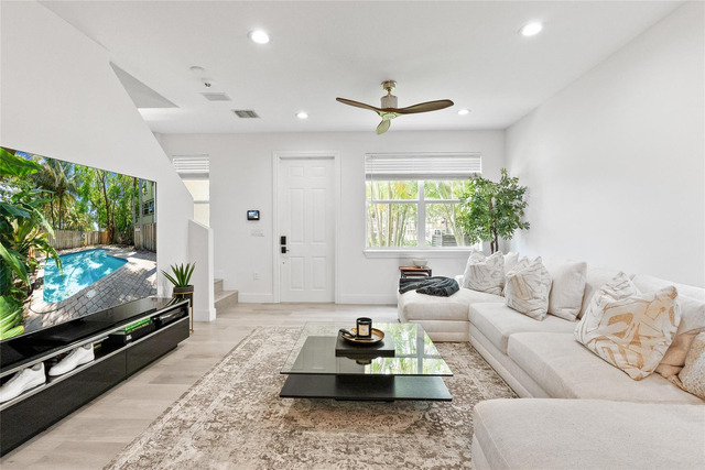 417 Sw 8th Street - Photo 1