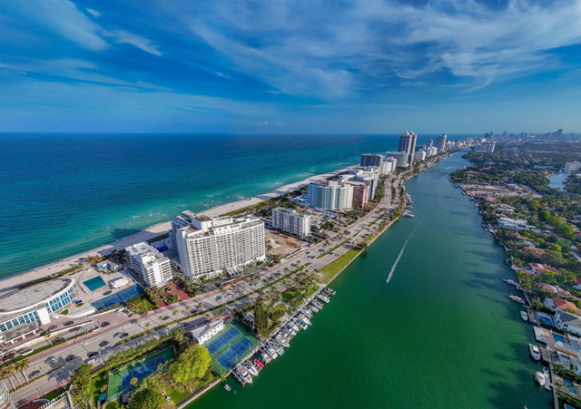 5401 Collins Avenue - Photo 1