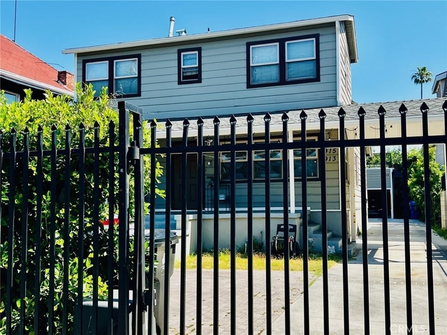 913 W 21st - Photo 1