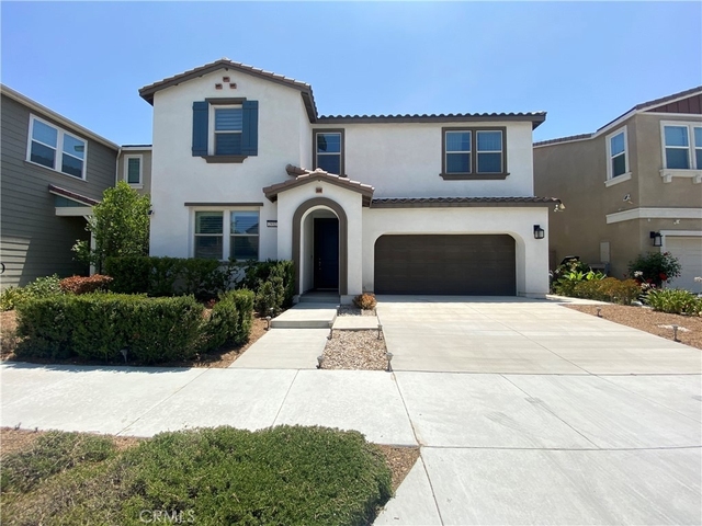 2932 E Silver Sky Drive - Photo 1