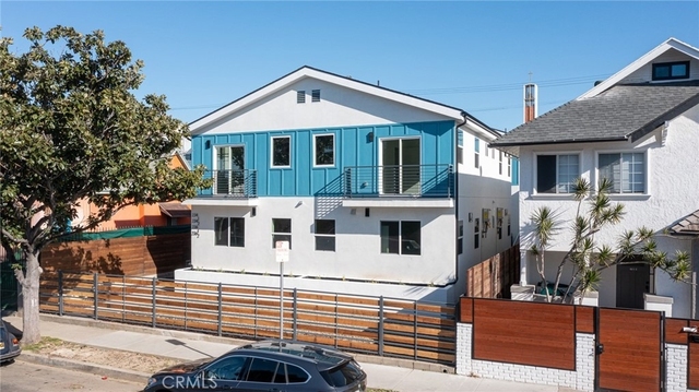 236 N Burlington Avenue - Photo 1
