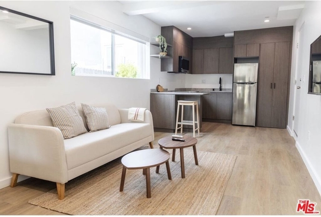 923 N Mariposa Avenue - Photo 1