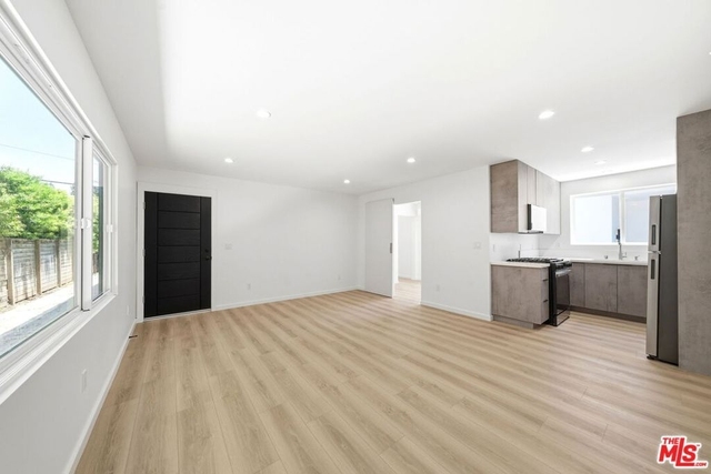 333 6th Avenue - Photo 1