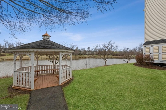 25340 Lake Mist Square - Photo 1