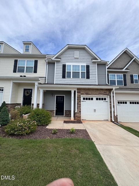 917 Hillman Lane - Photo 1