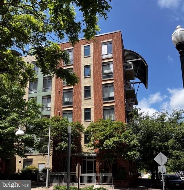 1200 N Hartford Street - Photo 1
