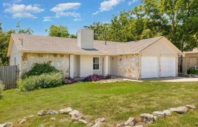 2121 Trede Dr - Photo 1