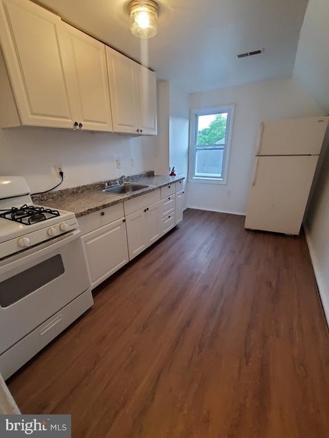 507 Broadway - Photo 1