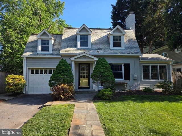 5528 Johnson Avenue - Photo 1