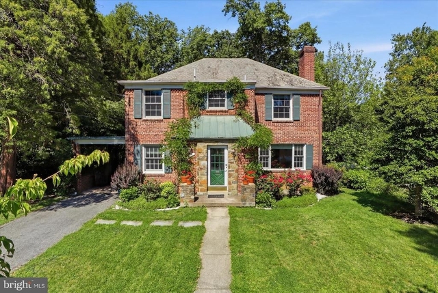 3221 Coquelin Terrace - Photo 1