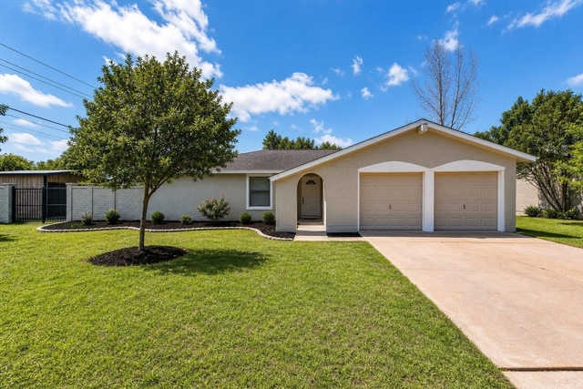 1105 Green Meadow Dr - Photo 1