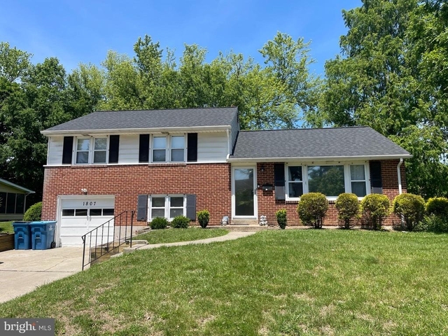 1807 Graywell Road - Photo 1