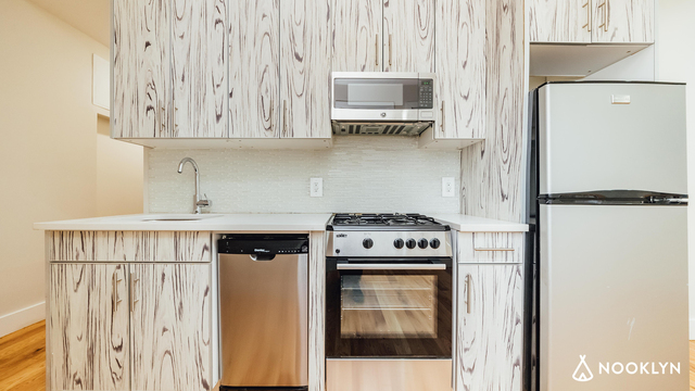 115 Roebling Street - Photo 1