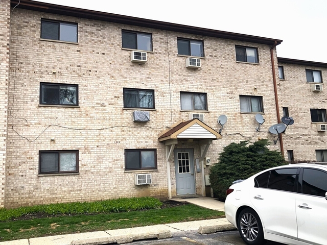 446 E Osage Lane - Photo 1
