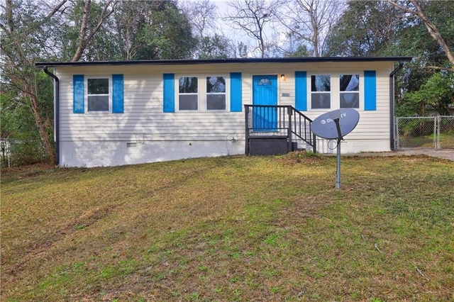 2477 Thrasher Avenue - Photo 1
