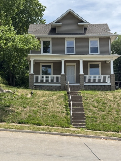 919 Leclaire Street - Photo 1
