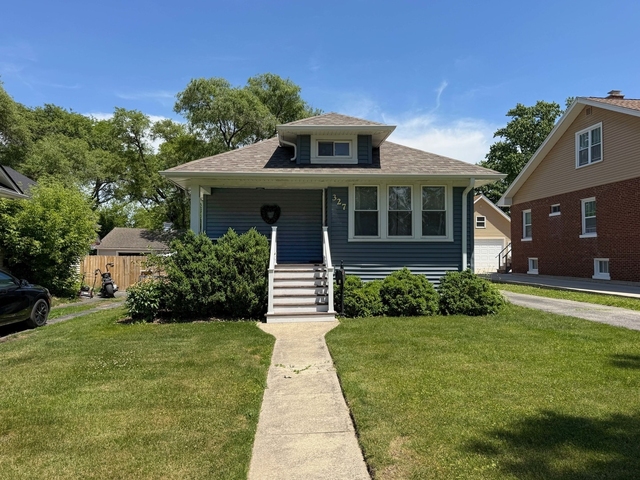 327 S Michigan Avenue - Photo 1