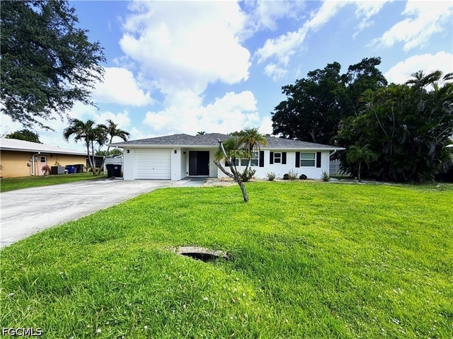 1637 S Mayfair Road - Photo 1