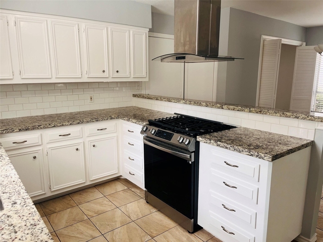 3910 Hidden Glen Drive - Photo 1